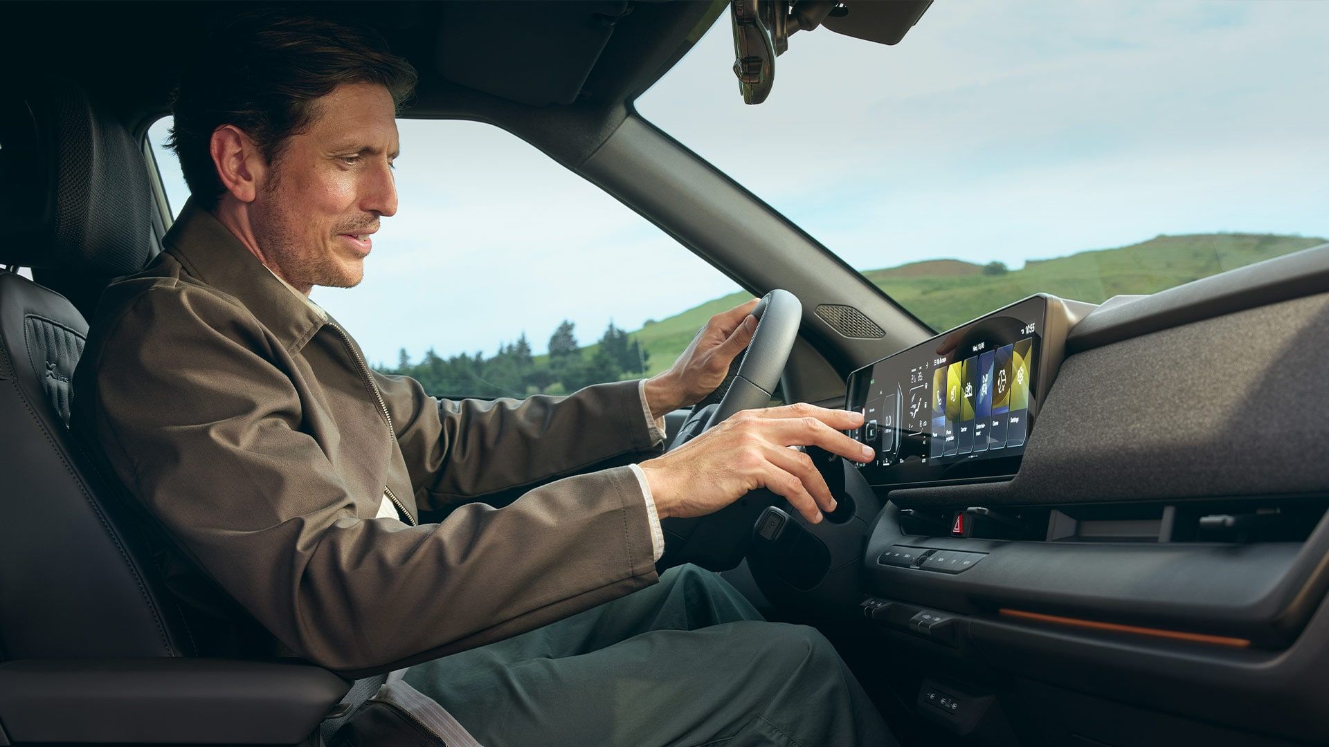 Bezahlen im Auto.